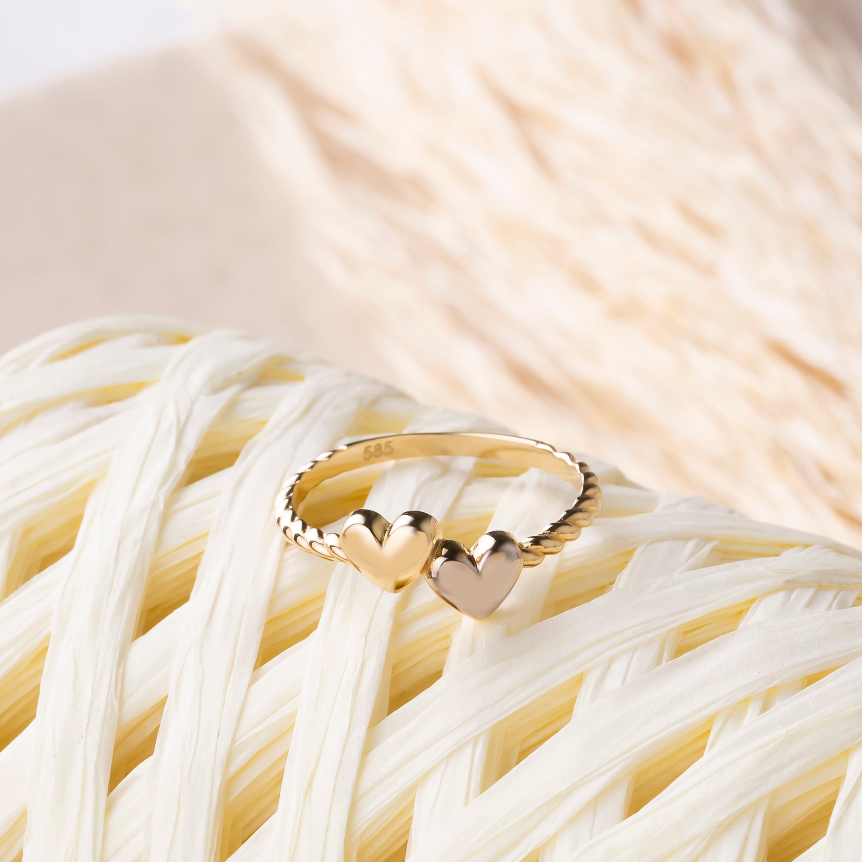 14K Gold Dual-Tone Hearts Ring - Symbolic and Charming Jewelry