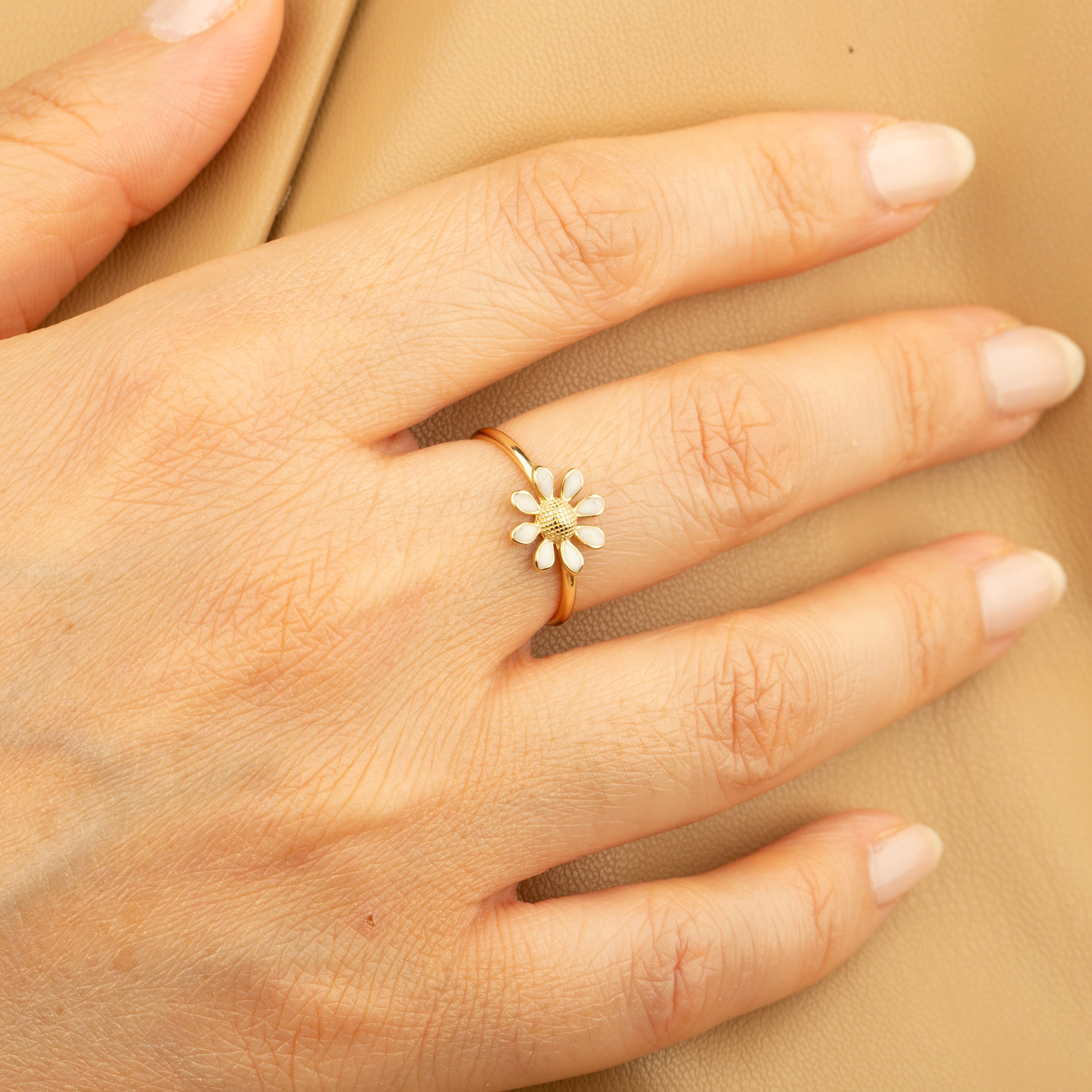 14K Gold White Daisy Flower Ring