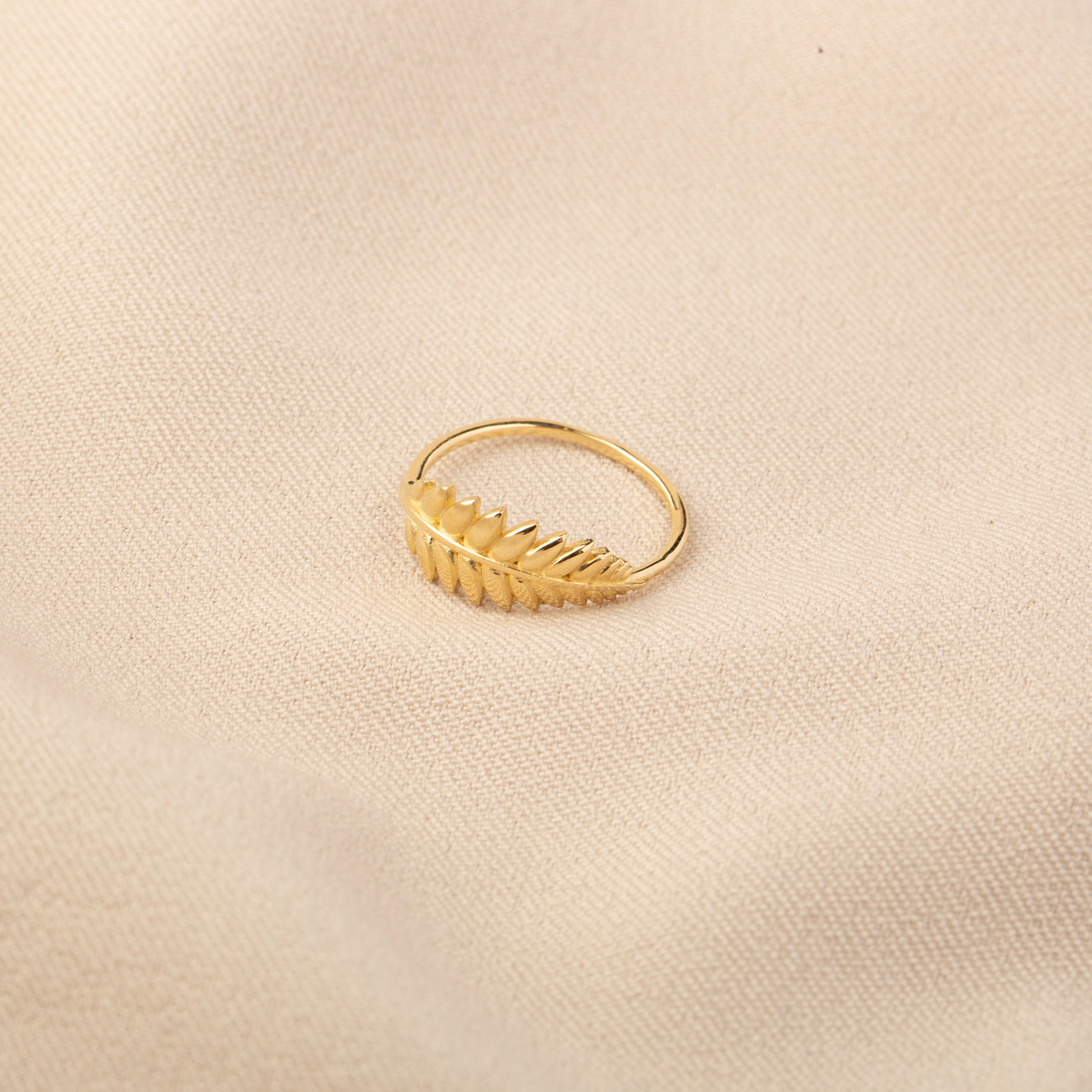 14K Solid Gold Leaf Branch Ring - Nature-Inspired Elegance