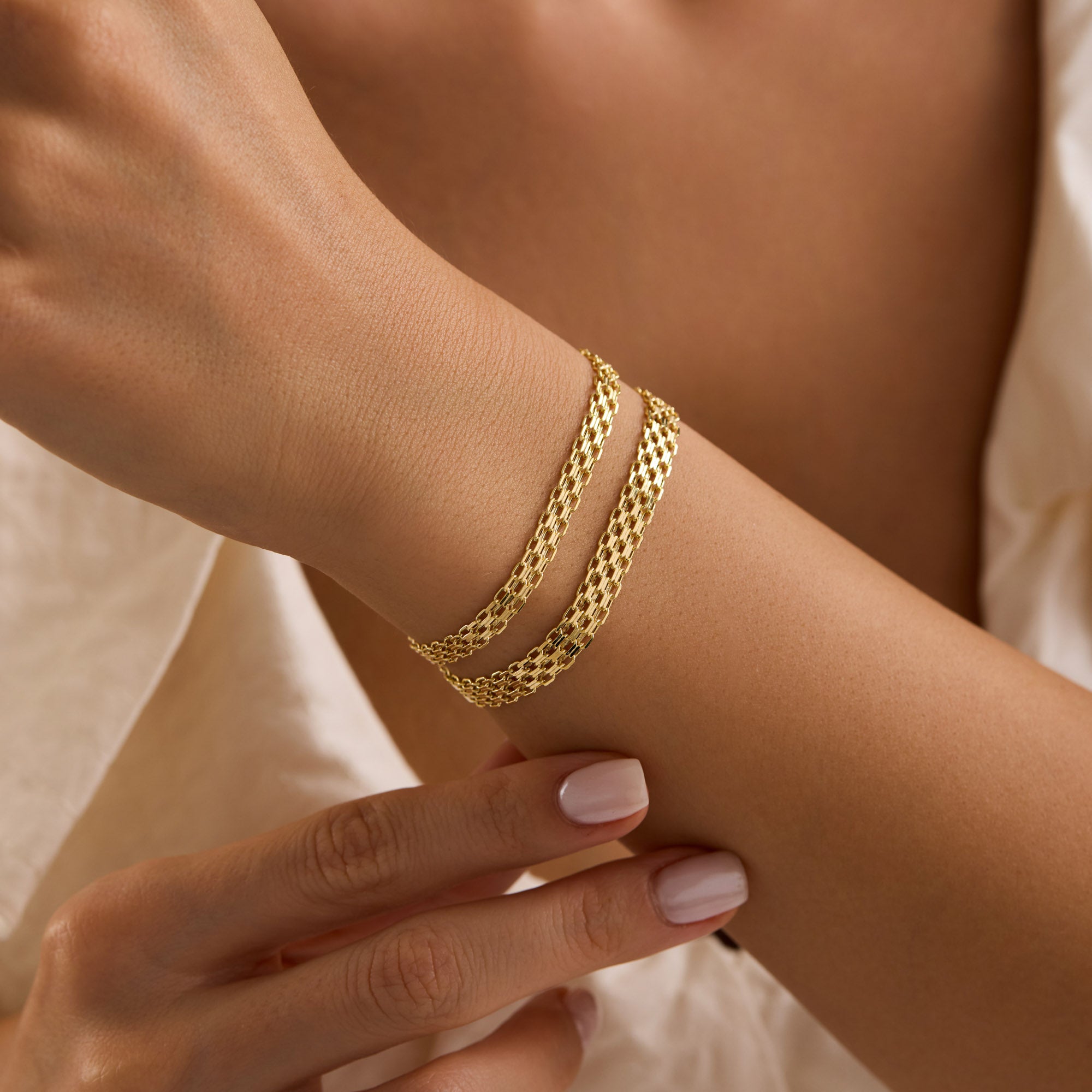 14K Solid Gold Bismark Bracelet 4.4mm - Elegant and Versatile