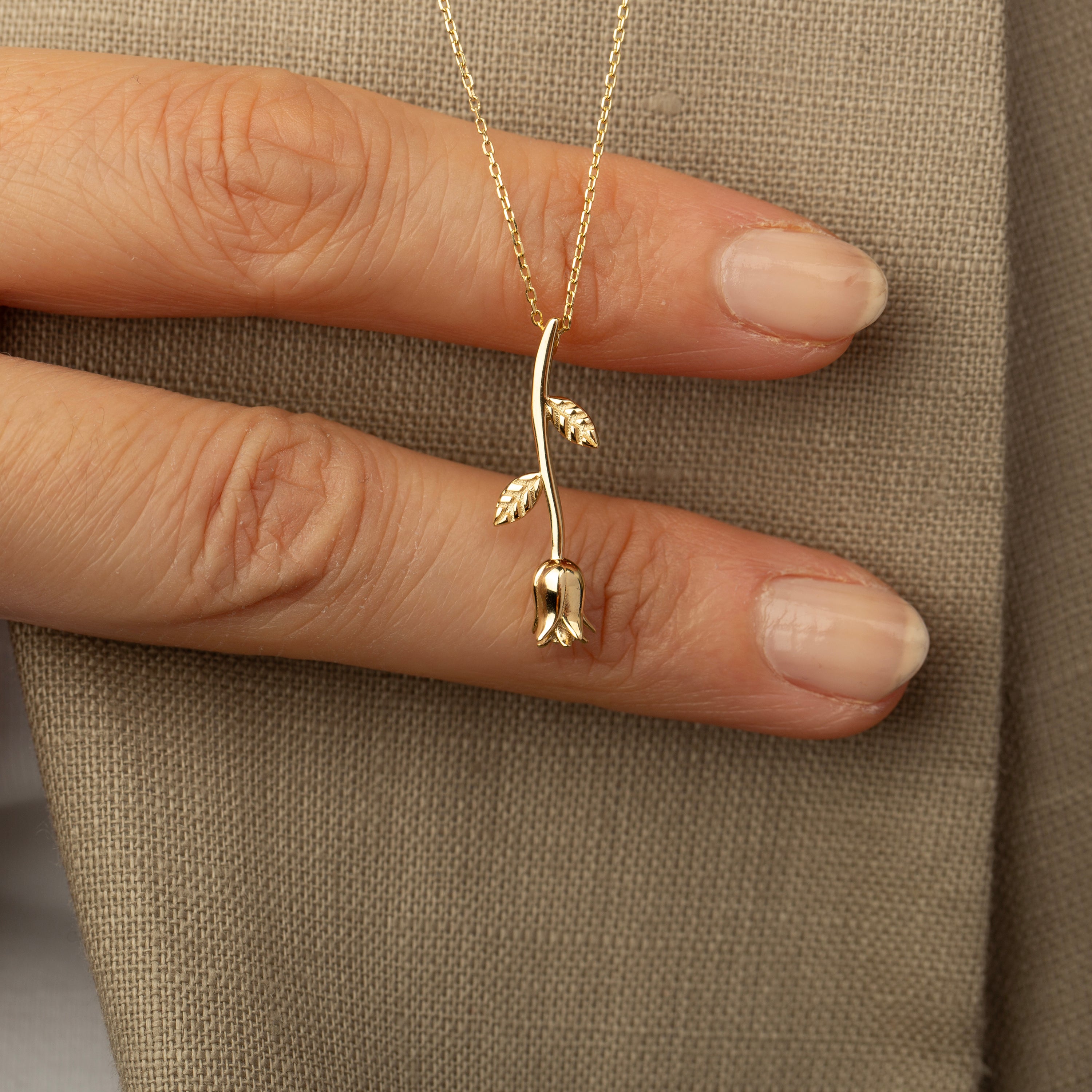 14K Gold Rose Flower Pendant Necklace